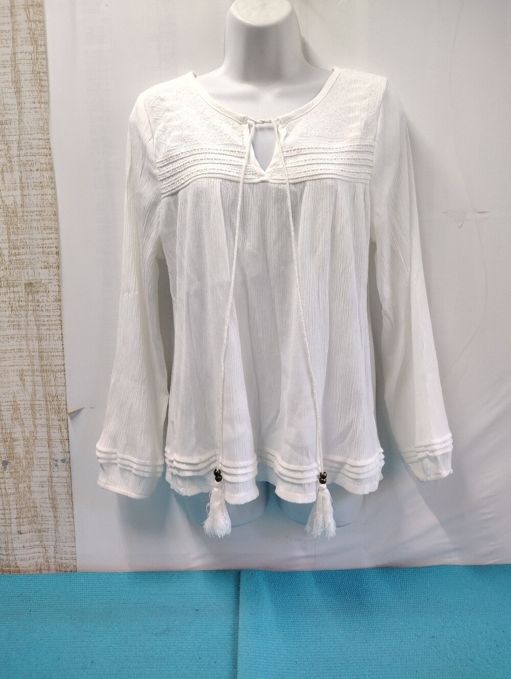 Solitaire White Boho Peasant Blouse Tunic Tassel Tie - M